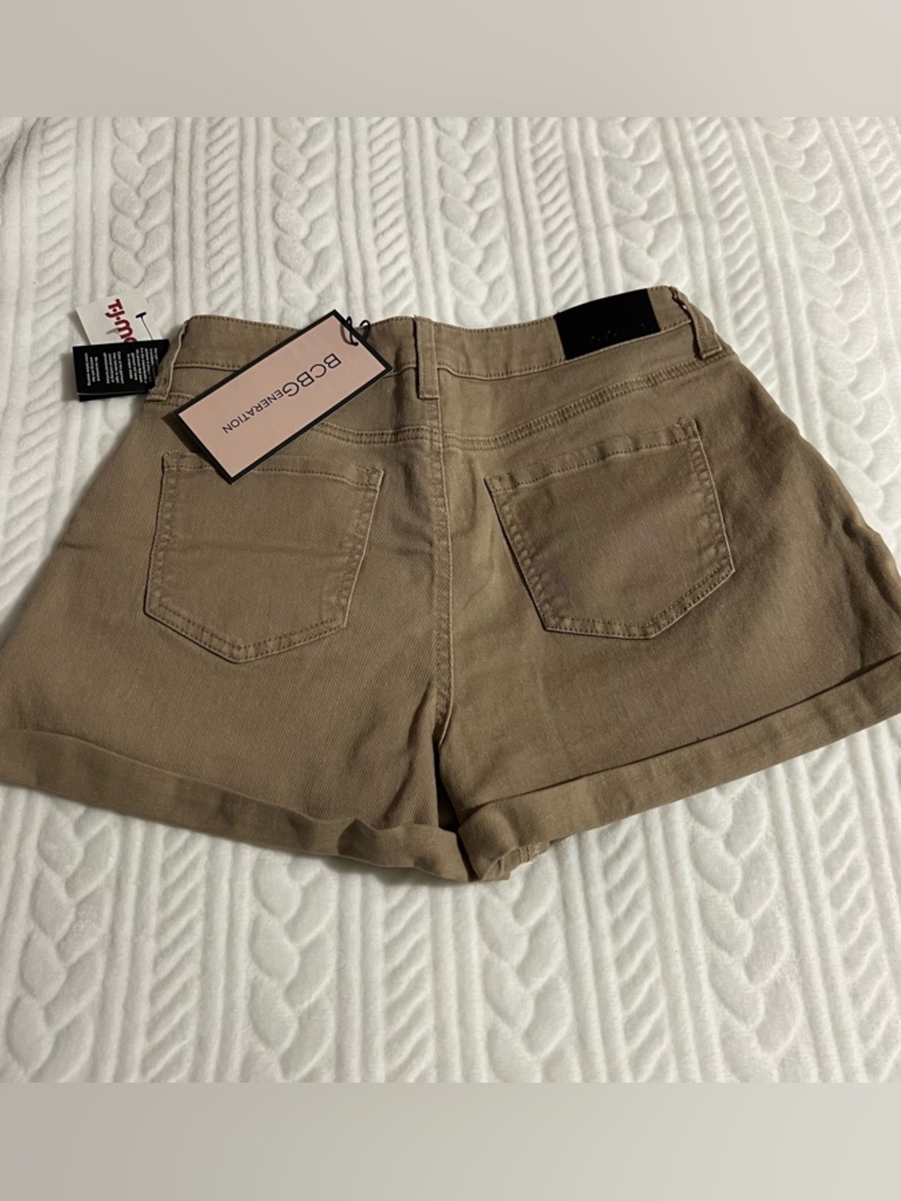 💗 *NEW* BCBGeneration - Khaki Pleated Women’s Shorts - Picture 7 of 9